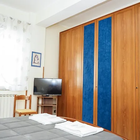 לינה וארוחת בוקר San Francesco 3*