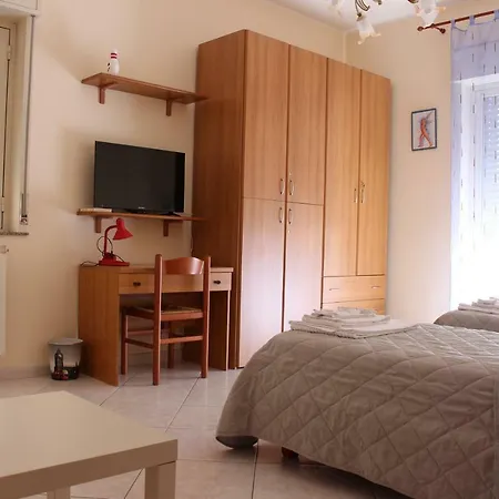 San Francesco לינה וארוחת בוקר 3*